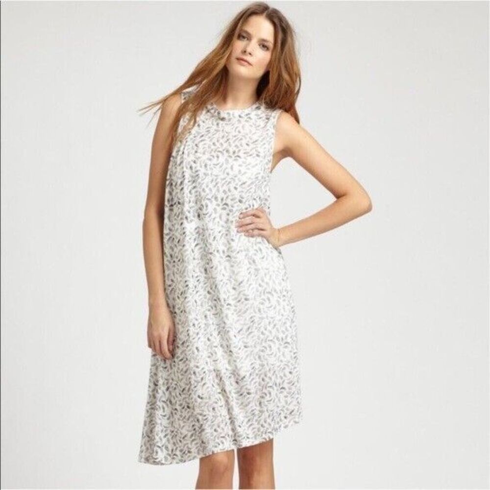 NWT. Elizabeth and James Casual Dress SZ M